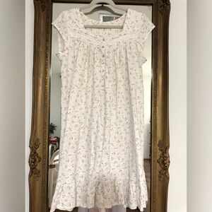 Eileen West Nightgown SZ Small